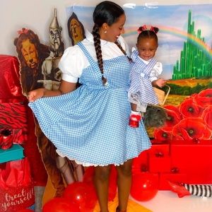 Mommy & Me matching Dorothy costumes